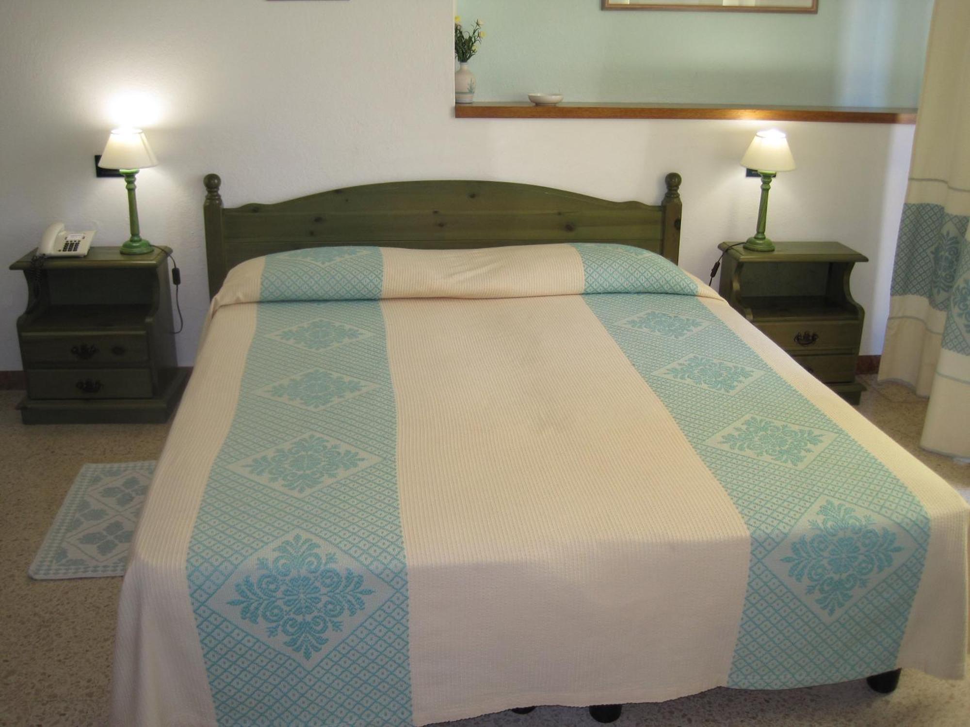 Hotel Moderno Santa Teresa Gallura Oda fotoğraf